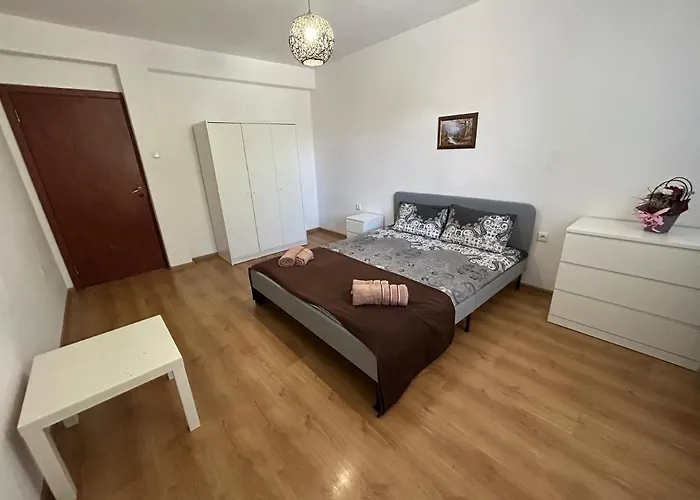 мая с две спални * קאזאנלק