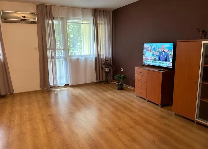 мая с две спални * Казанлък